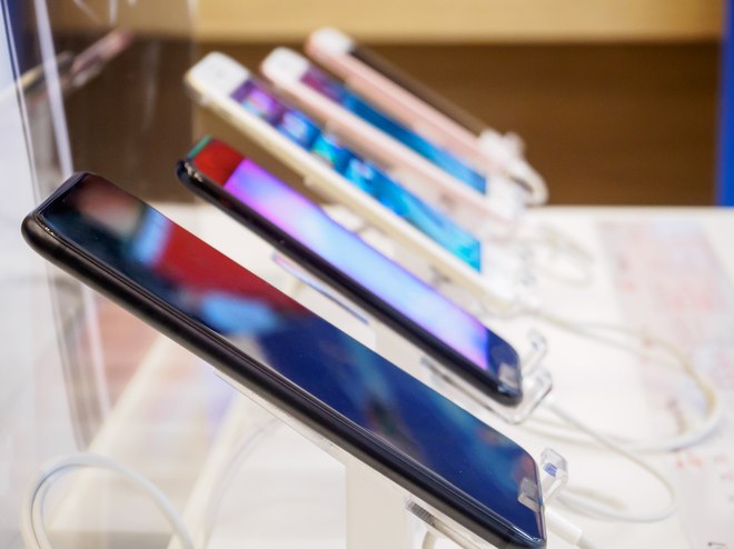 iPhone, OnePlus or Samsung: Who will win the smartphone race this festive season?